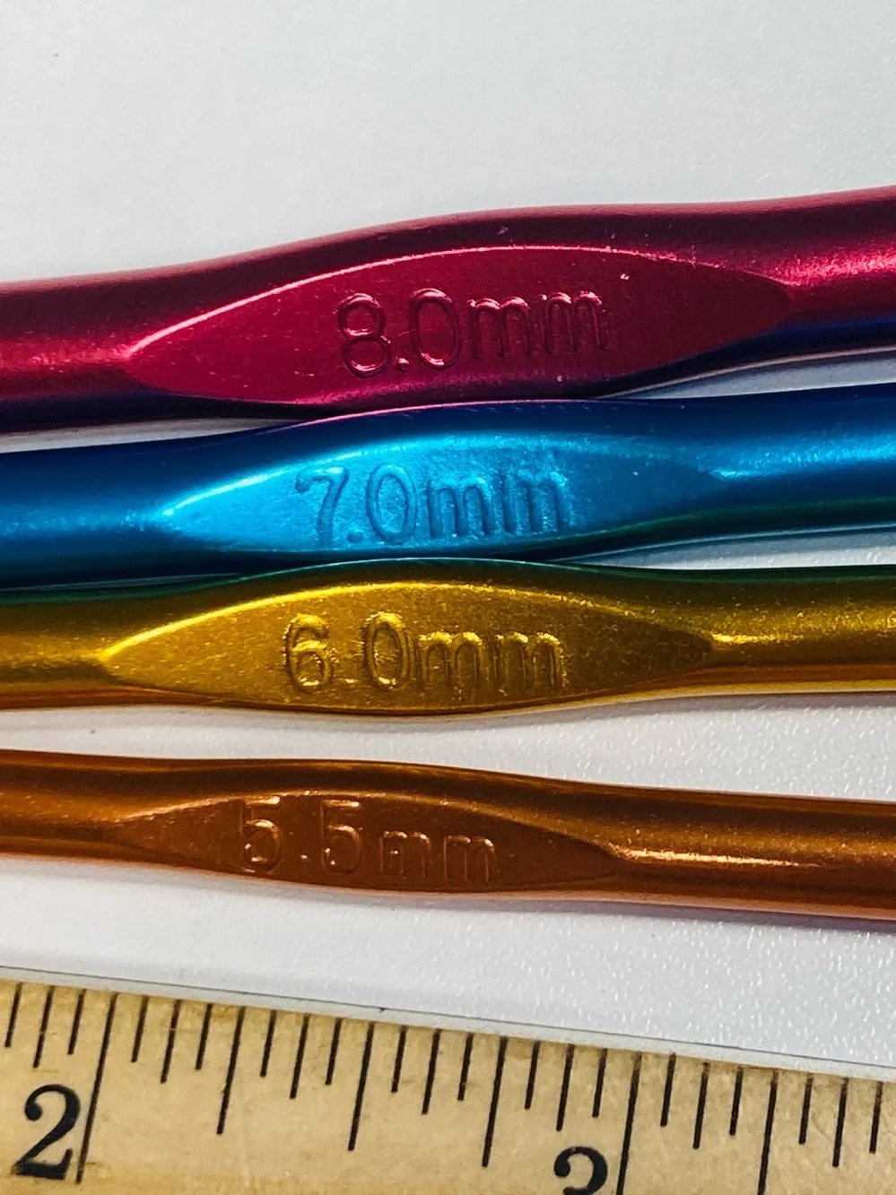 Set of 4 Metal Crochet Hooks - Orange 5.5mm, Gold 6.0mm, Blue 7.0mm, Pink 8.0mm